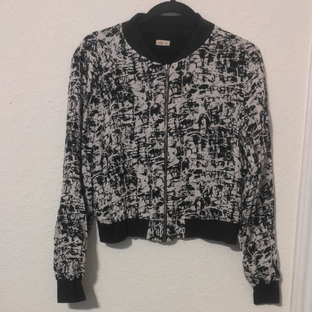 Hollister Women's Lightweight Black and White Bomber Jacket. Size L